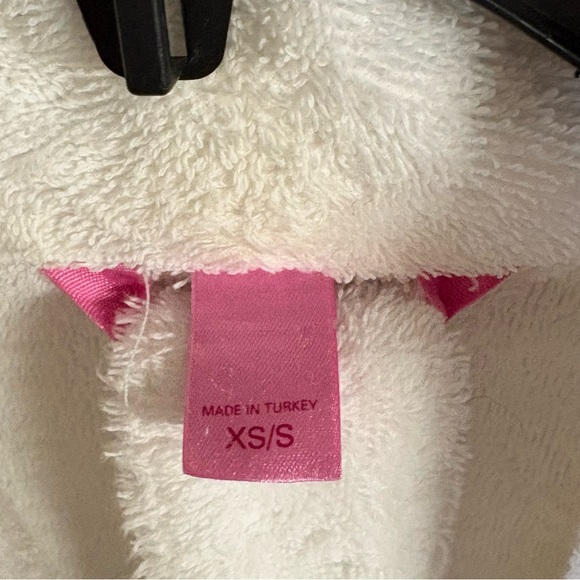 VS PINK ROBE - Picture 10 of 10